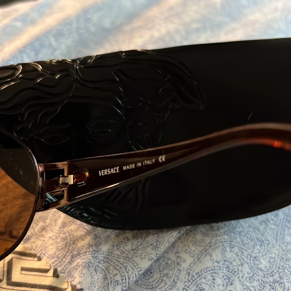 VERSACE Aviator Sunglasses 💯 Authentic - Picture 4 of 9